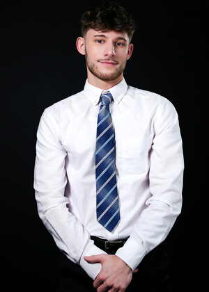 Cock-Worshipping Elders Please the Ginger President in Raw Threesome