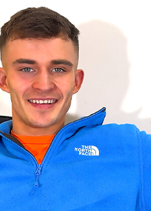 Hot british twink with blue eyes